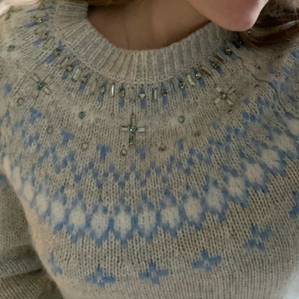 Gray sweater - Picture 2 of 2